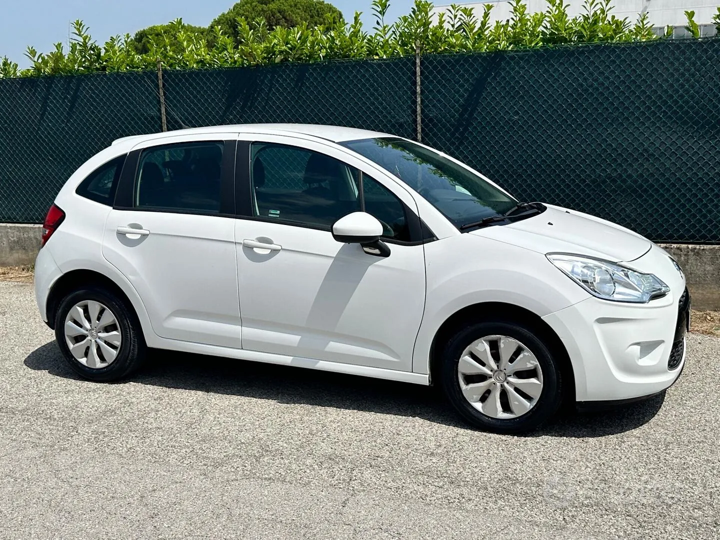 Citroen C3 2011 photo 3