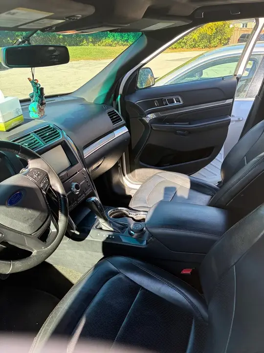 Ford Explorer 2016 photo 3
