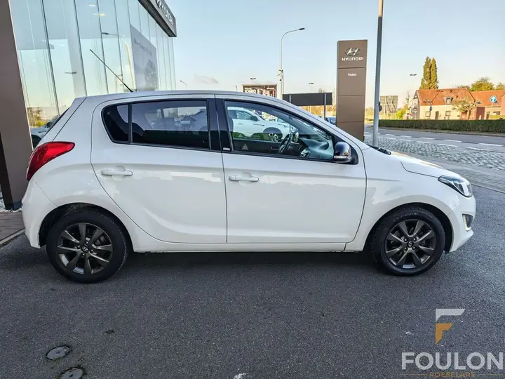 Hyundai I20 2014 photo 3