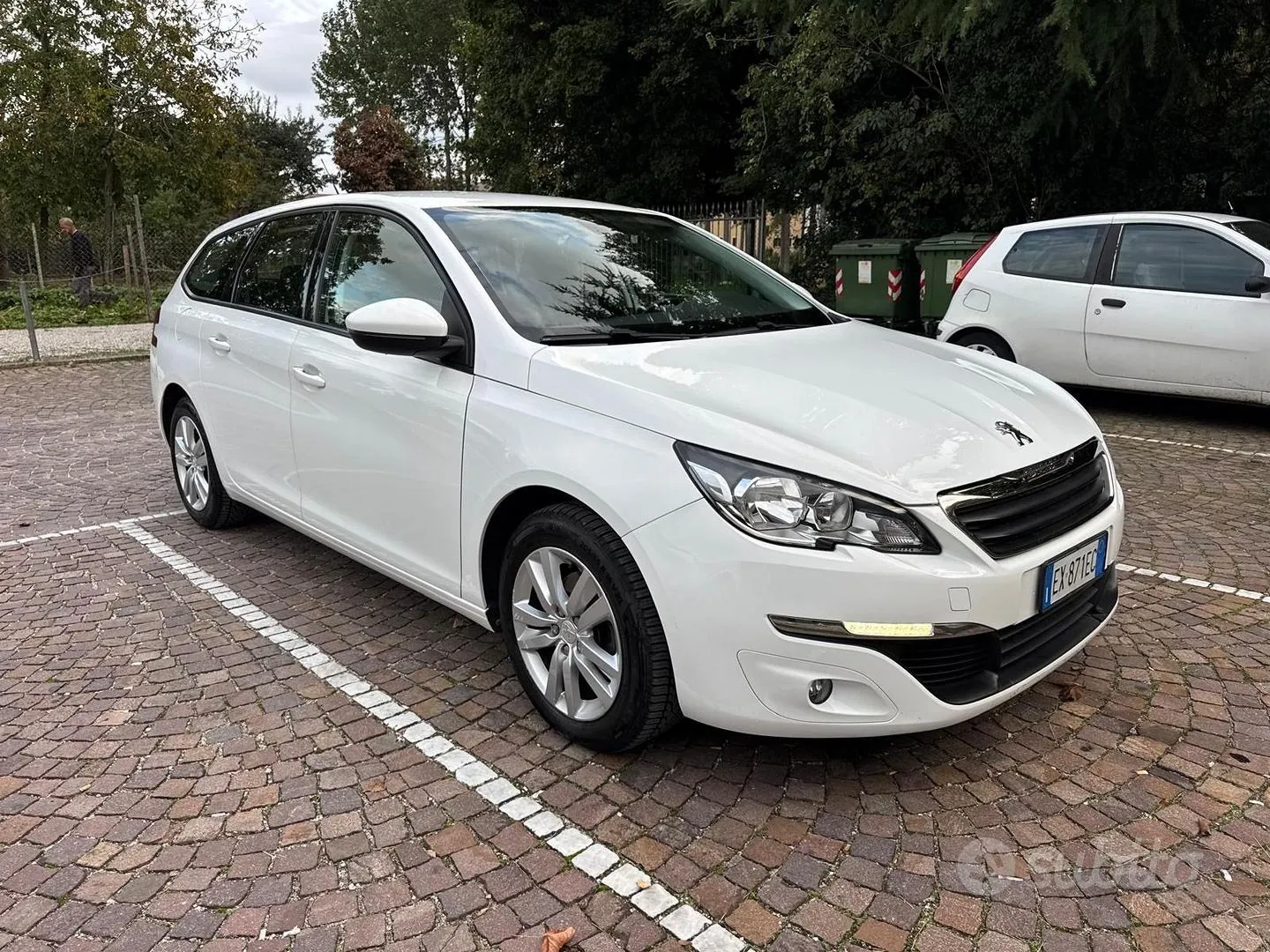 Peugeot 308 2014 photo 2
