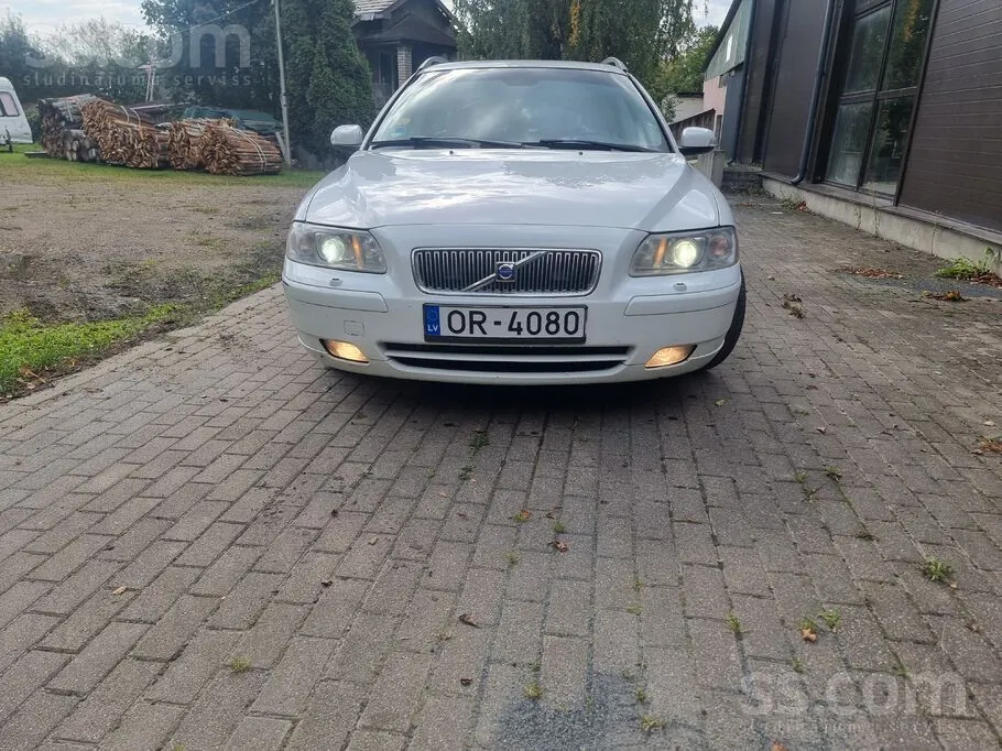 Volvo V70 2007 photo 2