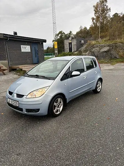 Mitsubishi Colt 2007 photo 2