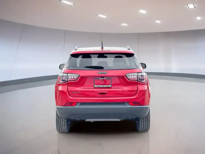 Jeep Compass 2026 photo 4