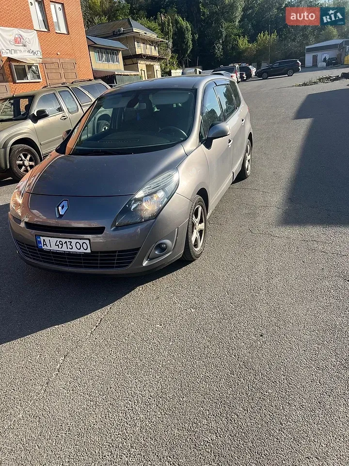 Renault Grand Scenic 2010 photo 3