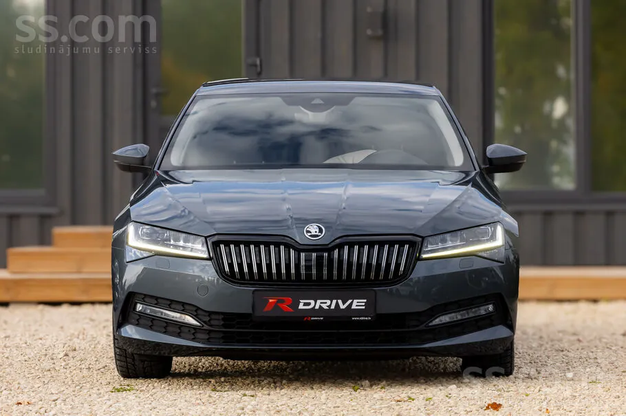 Skoda Superb 2021 photo 3