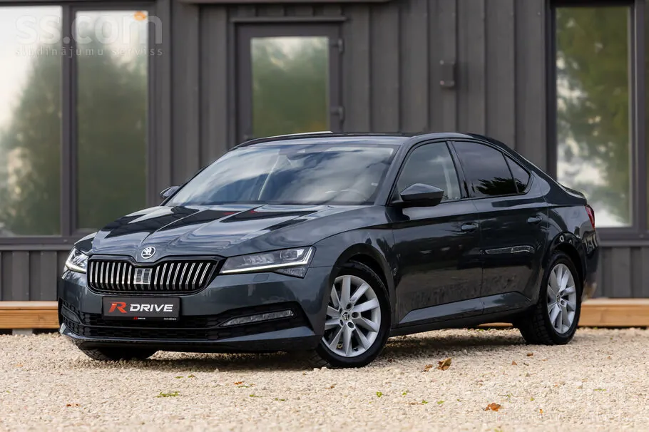 Skoda Superb 2021 photo 4