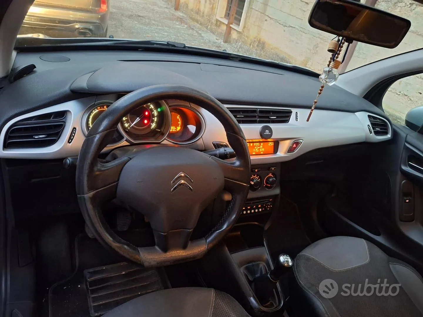 Citroen C3 2012 photo 3