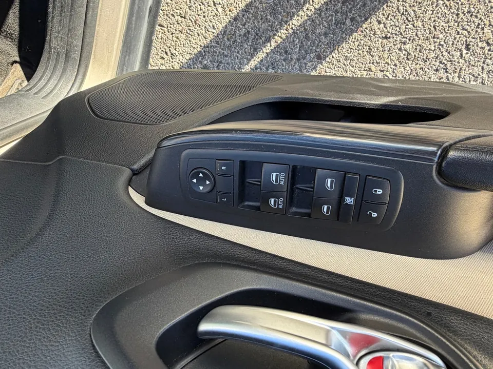 Jeep Cherokee 2015 photo 4