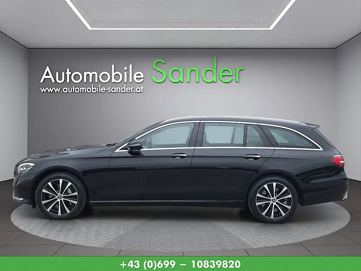 Mercedes-Benz E-Class 2022 photo 2