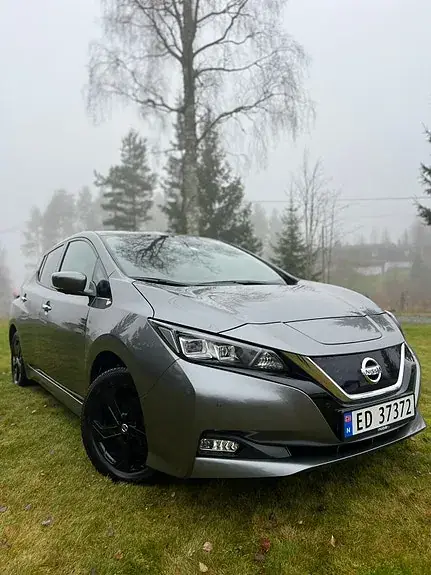 Nissan Leaf 2021 photo 2
