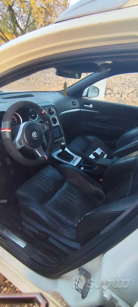 Alfa Romeo 159 2008 photo 5