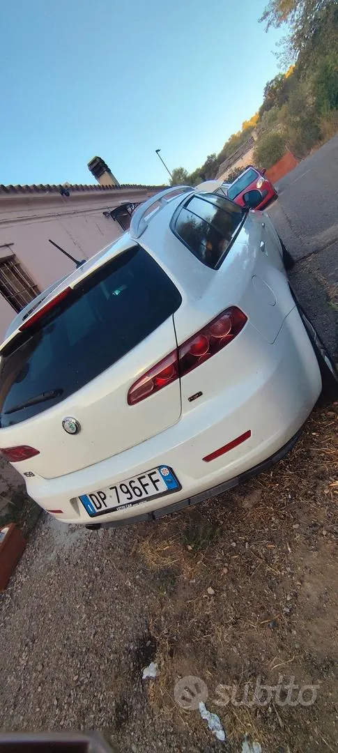 Alfa Romeo 159 2008 photo 4