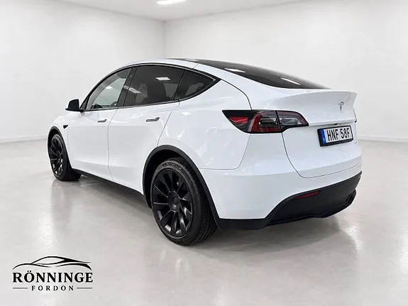 Tesla Model Y 2024 photo 3
