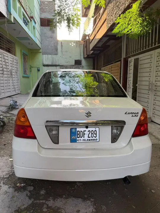 Suzuki Liana