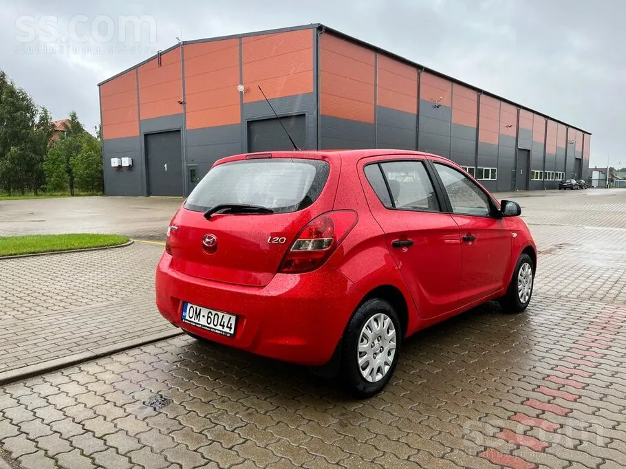 Hyundai I20 2010 photo 3
