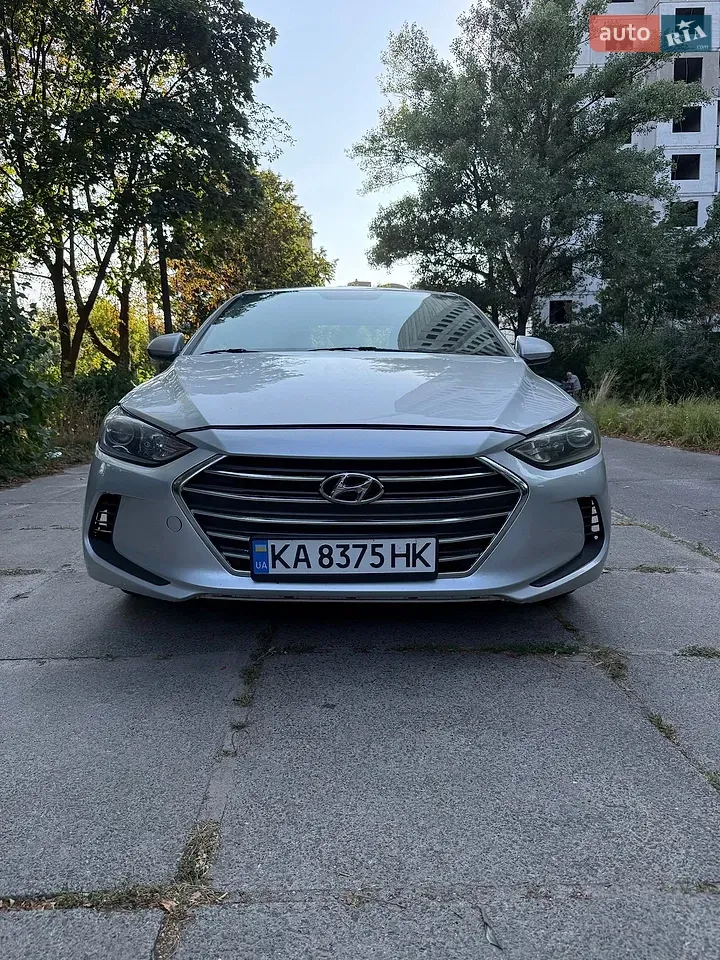 Hyundai Elantra
