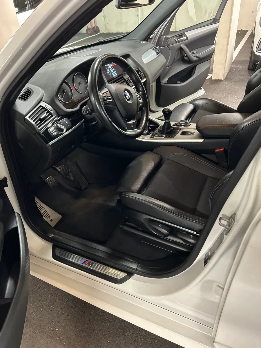BMW X3 2016 photo 2