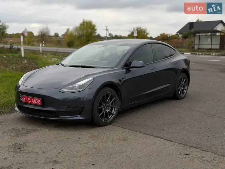 Tesla Model 3 2022 photo 5