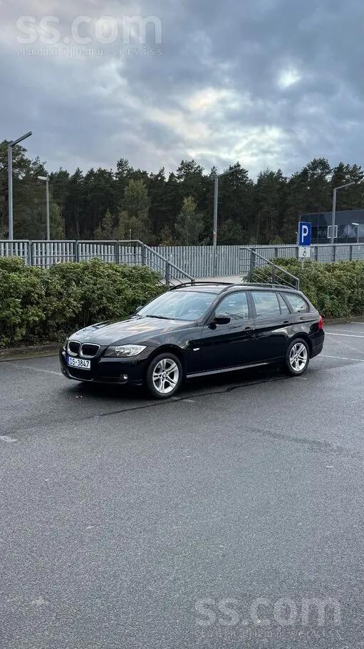 BMW 318 2009 photo 5