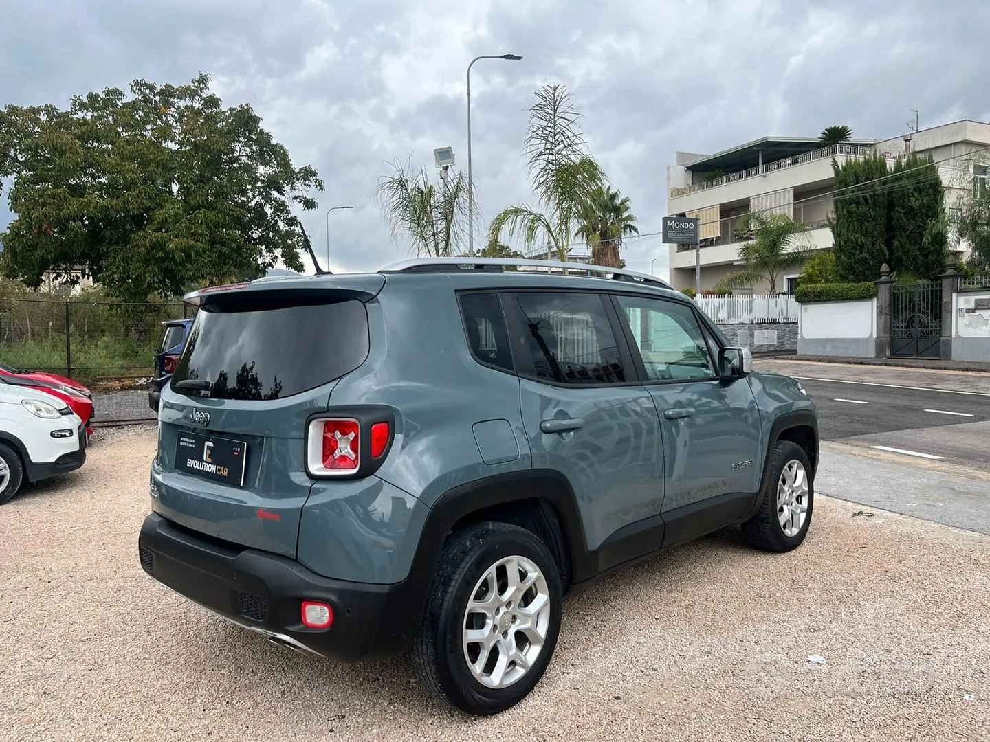 Jeep Renegade 2015 photo 4