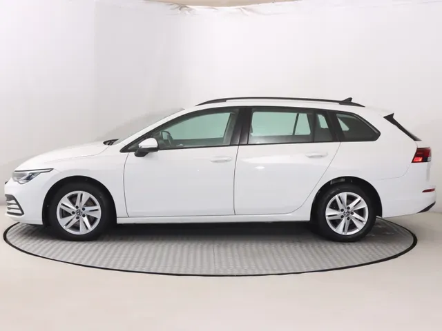 Volkswagen Golf Variant 2022 photo 2
