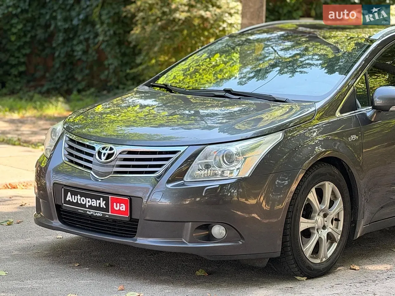 Toyota Avensis 2010 photo 2