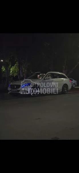 Mercedes-Benz C 300 2016 photo 4
