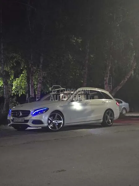 Mercedes-Benz C 300 2016 photo 2