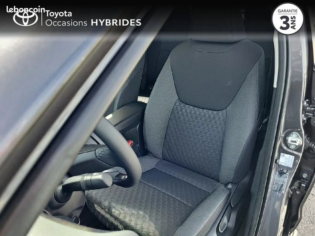 Toyota Yaris 2023 photo 4