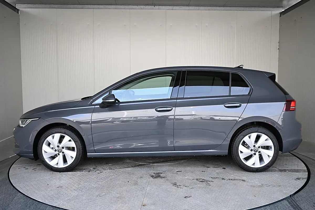 Volkswagen Golf 2026 photo 3
