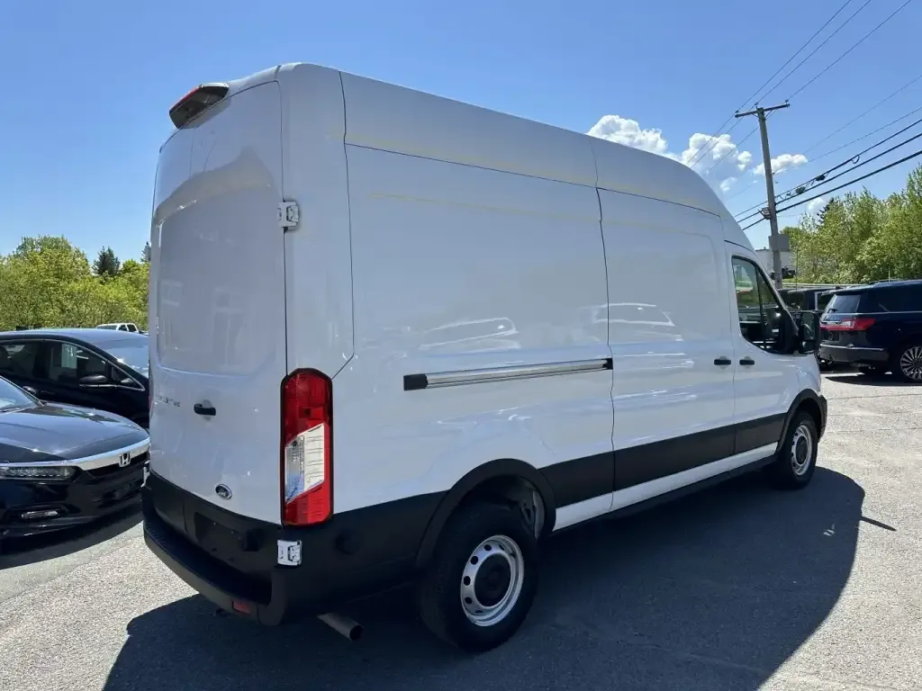Ford Transit Cargo Van 2024 photo 3