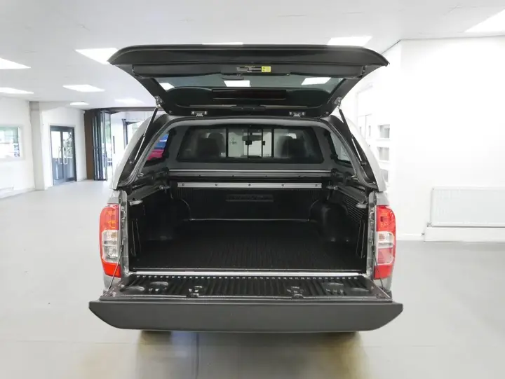 Nissan Navara 2018 photo 2