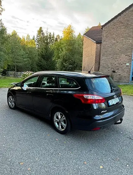 Ford Focus 2012 photo 2