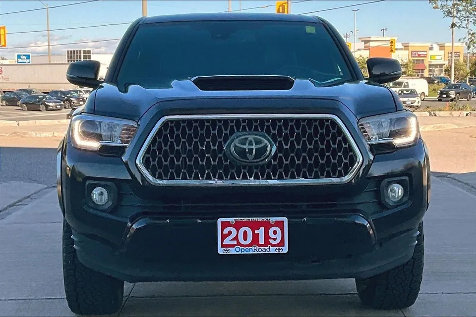 Toyota Tacoma 2019 photo 2