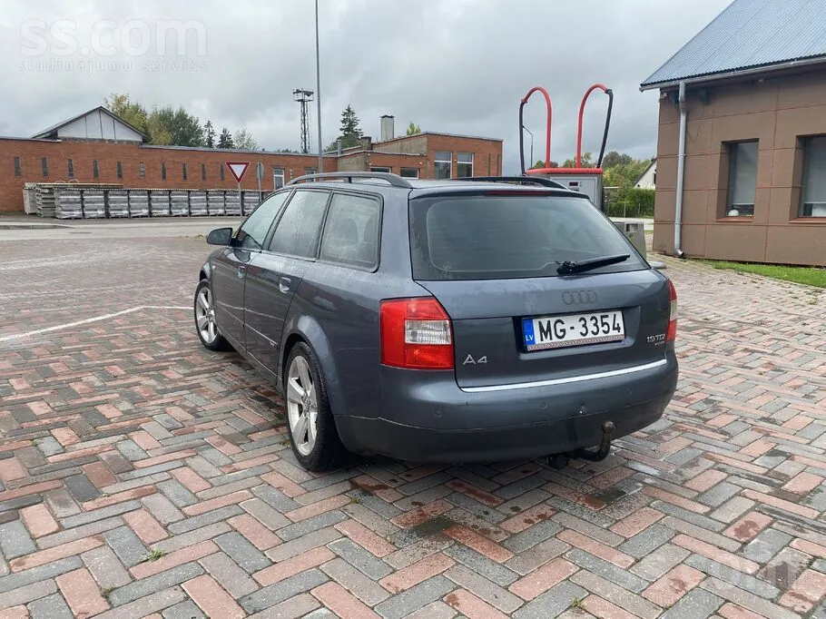 Audi A4 2003 photo 4