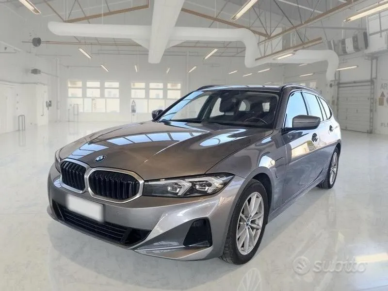 BMW 320