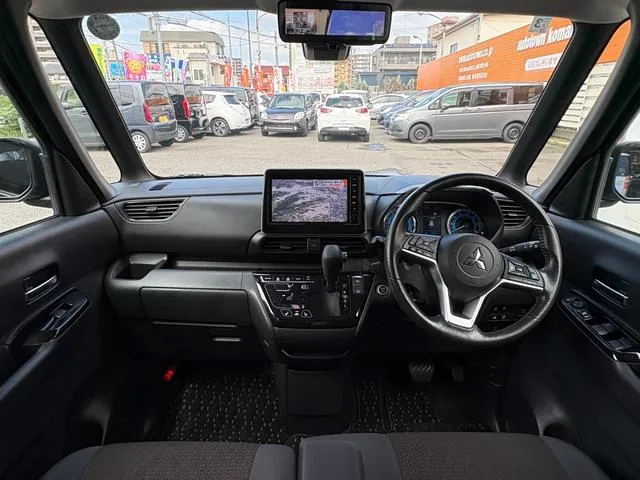 Mitsubishi Ek Cross Space 2023 photo 4