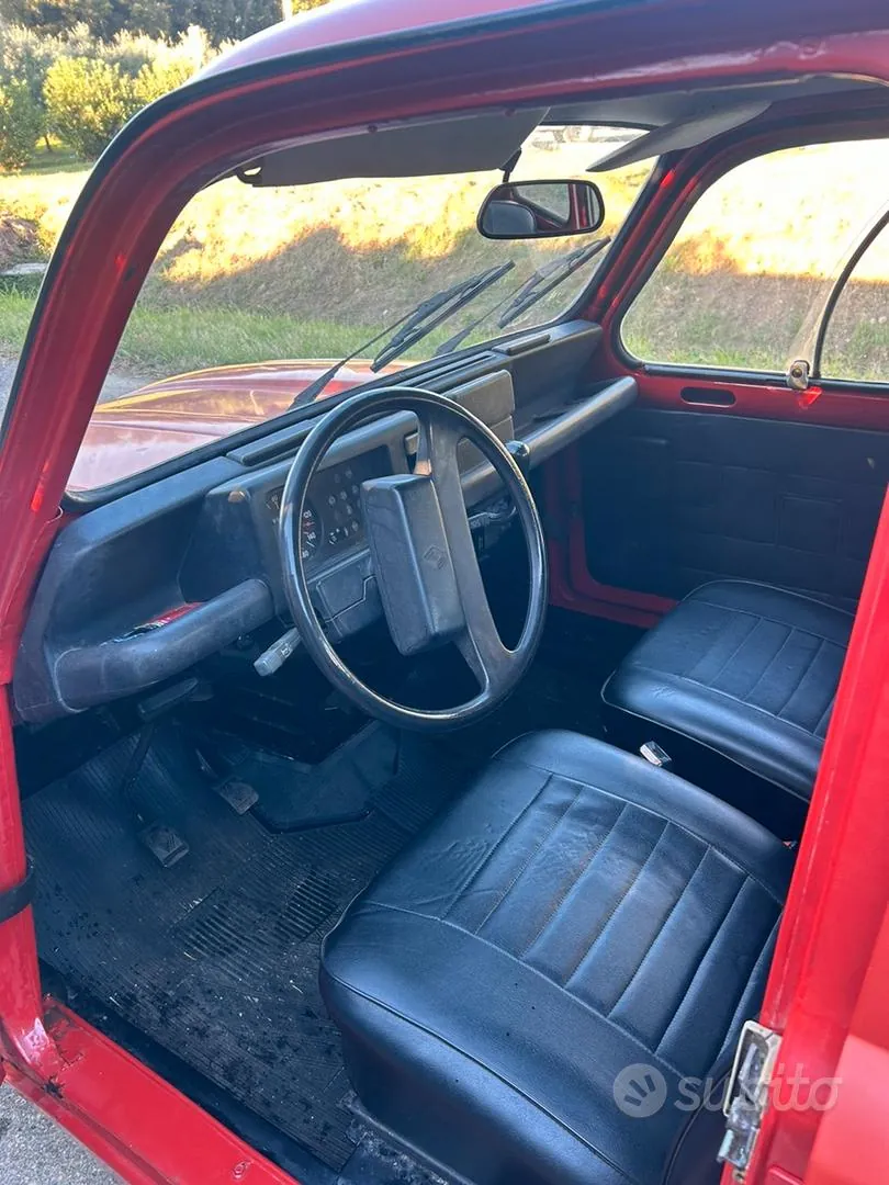 Renault 4 1982 photo 4