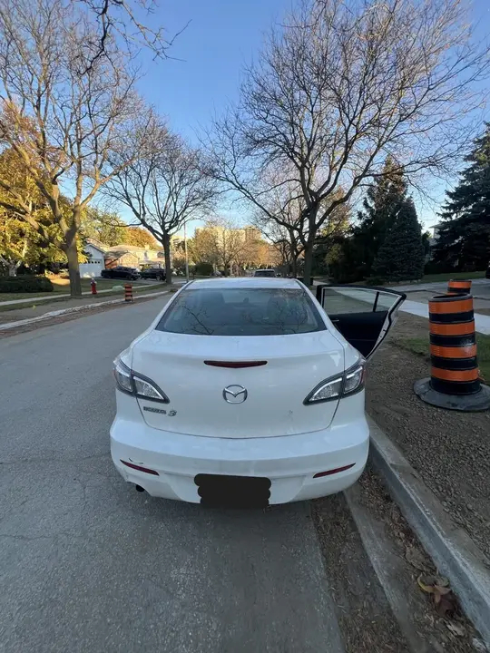 Mazda 3 2012 photo 2