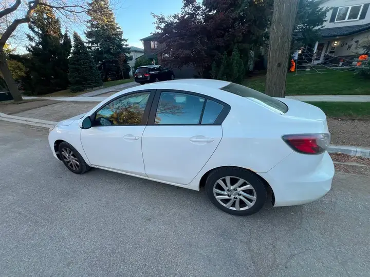 Mazda 3 2012 photo 4