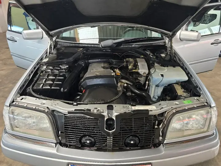 Mercedes-Benz C-Class 1996 photo 2