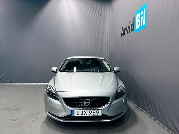 Volvo V40 2016 photo 2