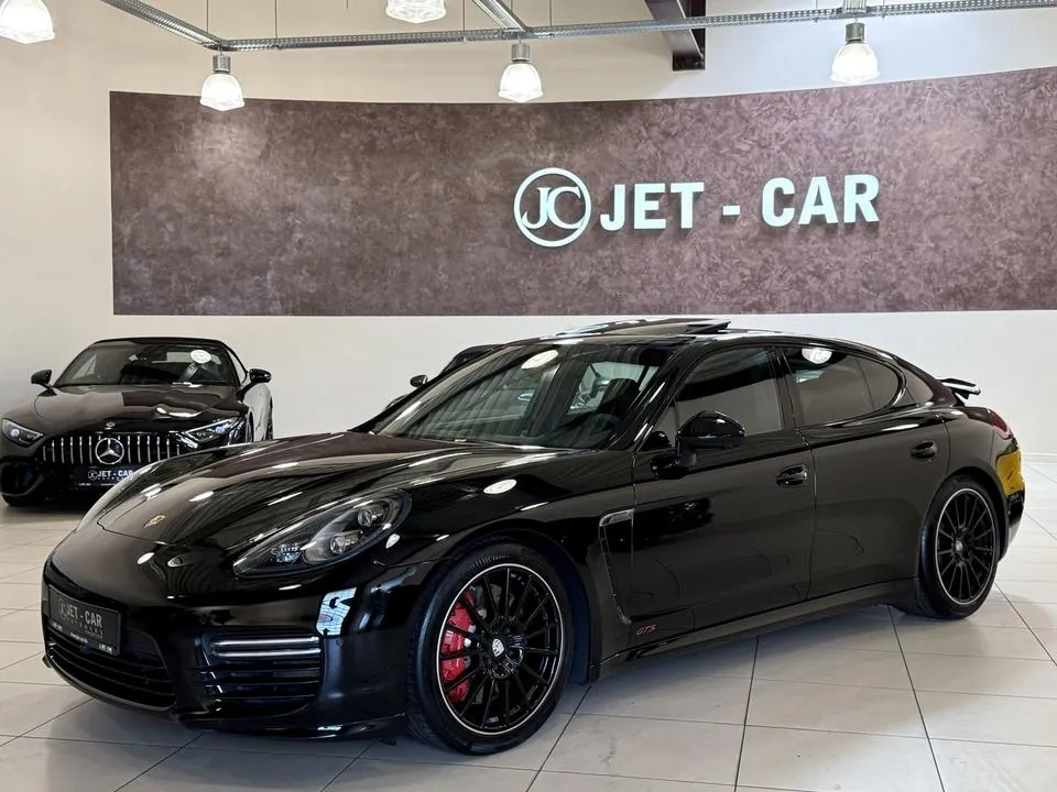Porsche Panamera Gts