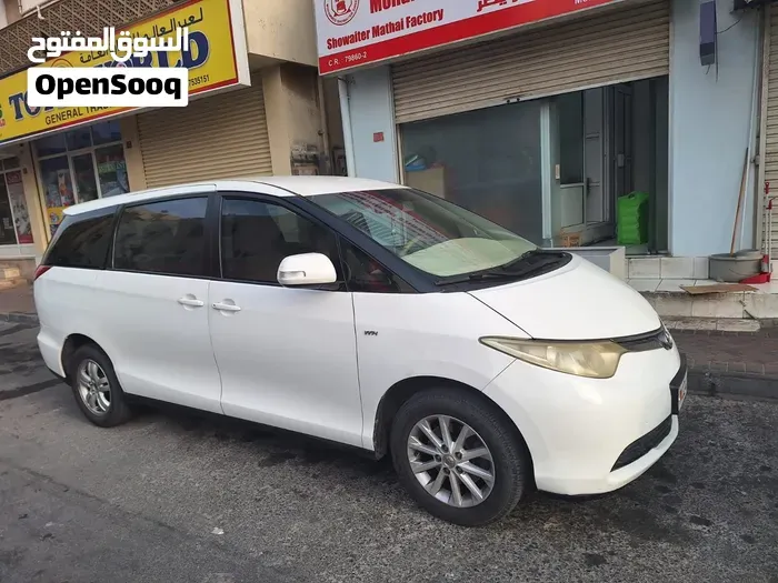 Toyota Previa 2008 photo 2