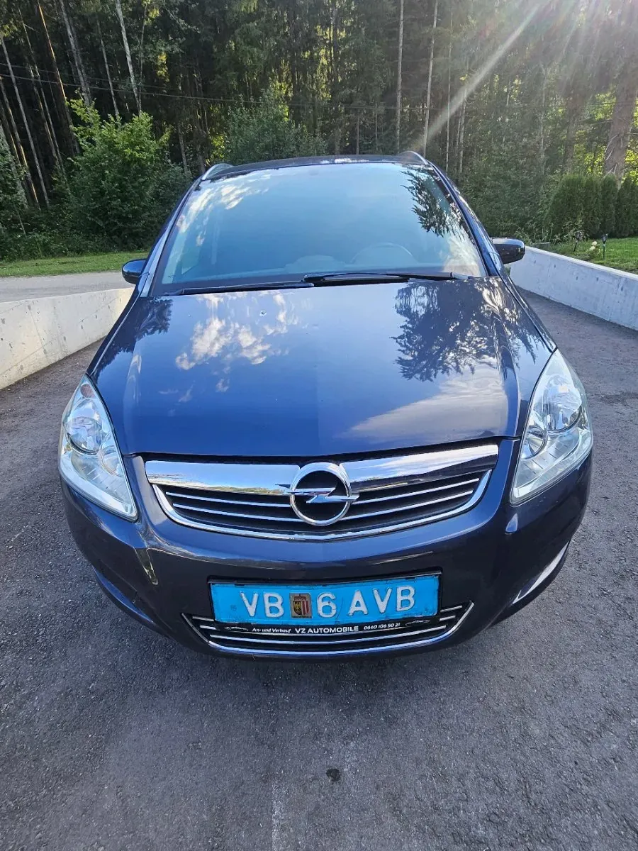 Opel Zafira 2009 photo 2