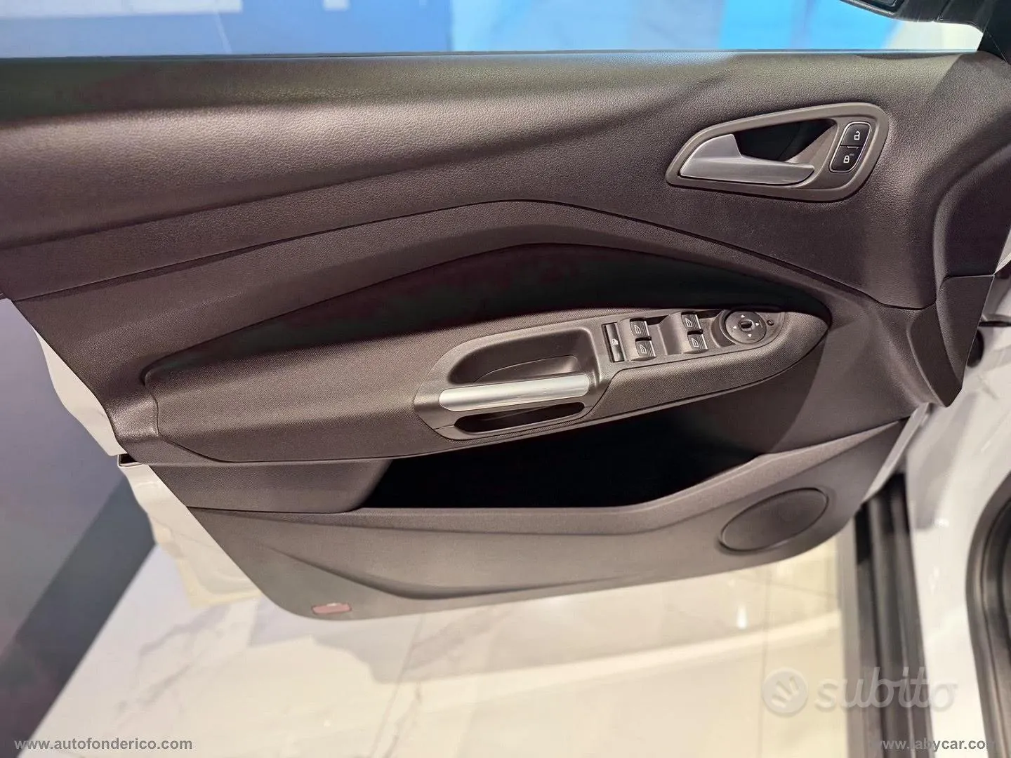 Ford C-Max 2016 photo 4
