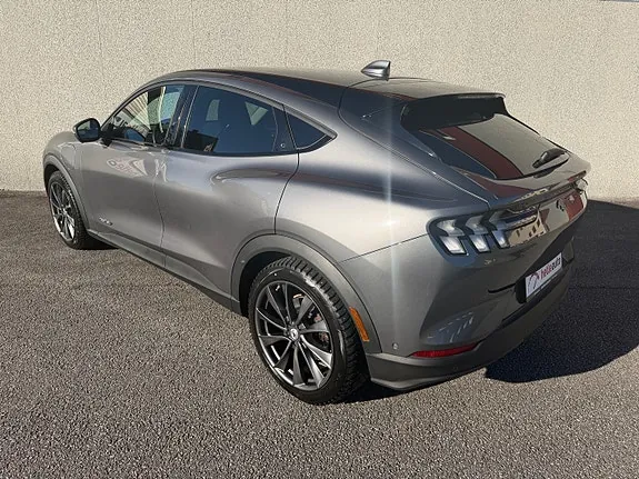 Ford Mustang Mach-E 2021 photo 3