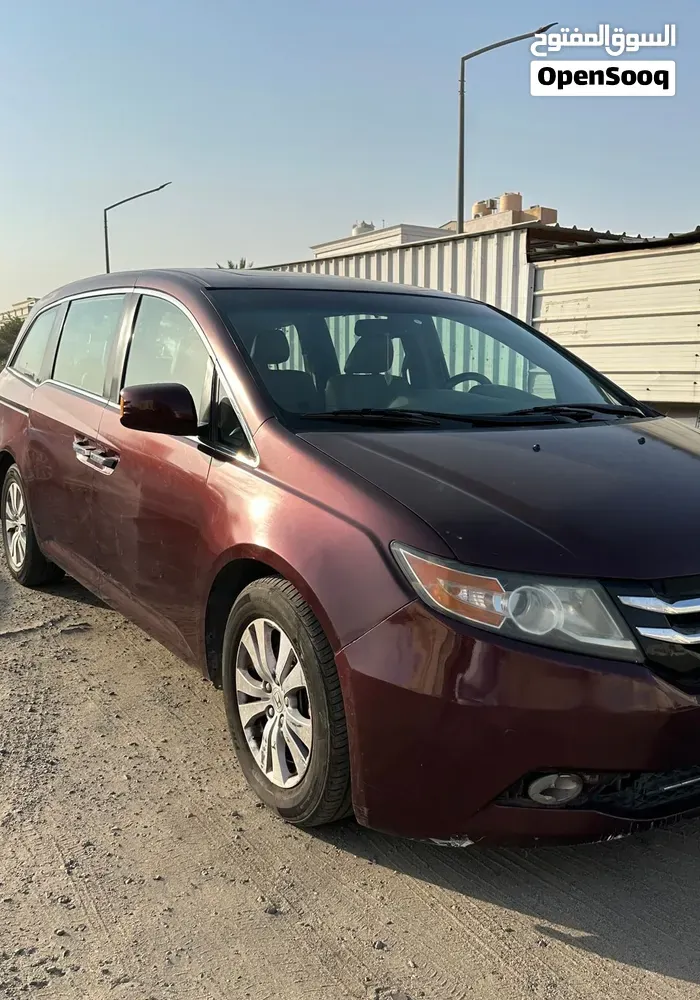 Honda Odyssey 2015 photo 2