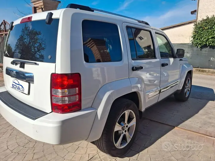 Jeep Cherokee 2013 photo 4