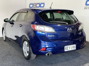 Mazda Axela 2012 photo 5